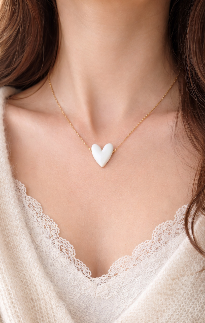 Collier en forme de cœur blanc(1)