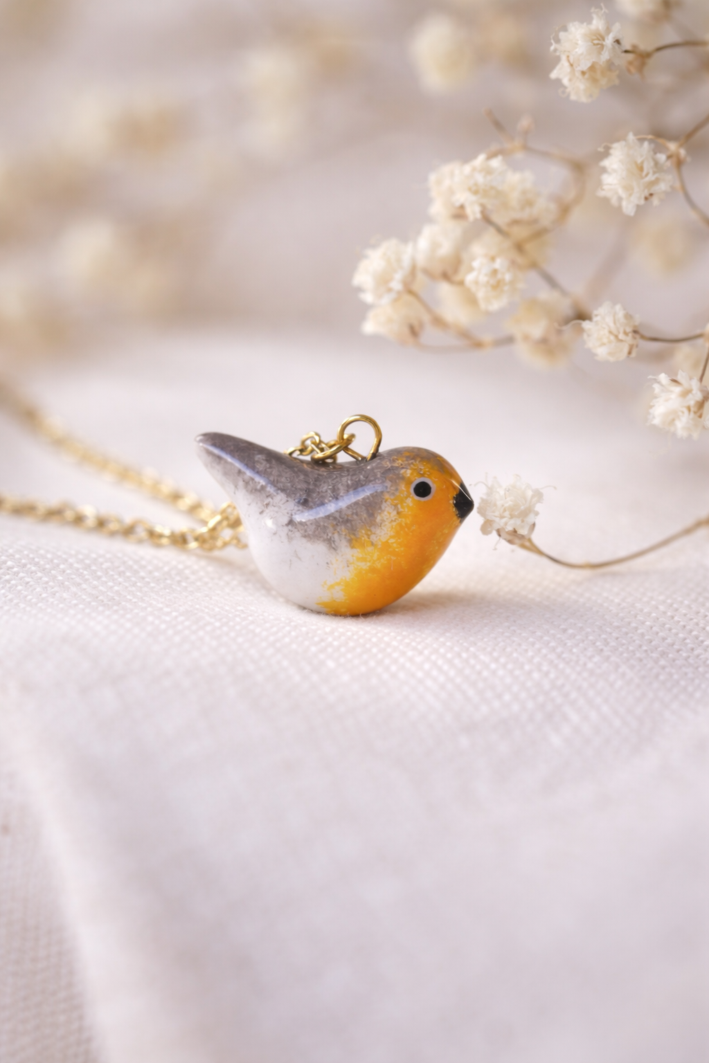 Pendentif en céramique délicat