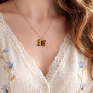 Collier Papillon Orange