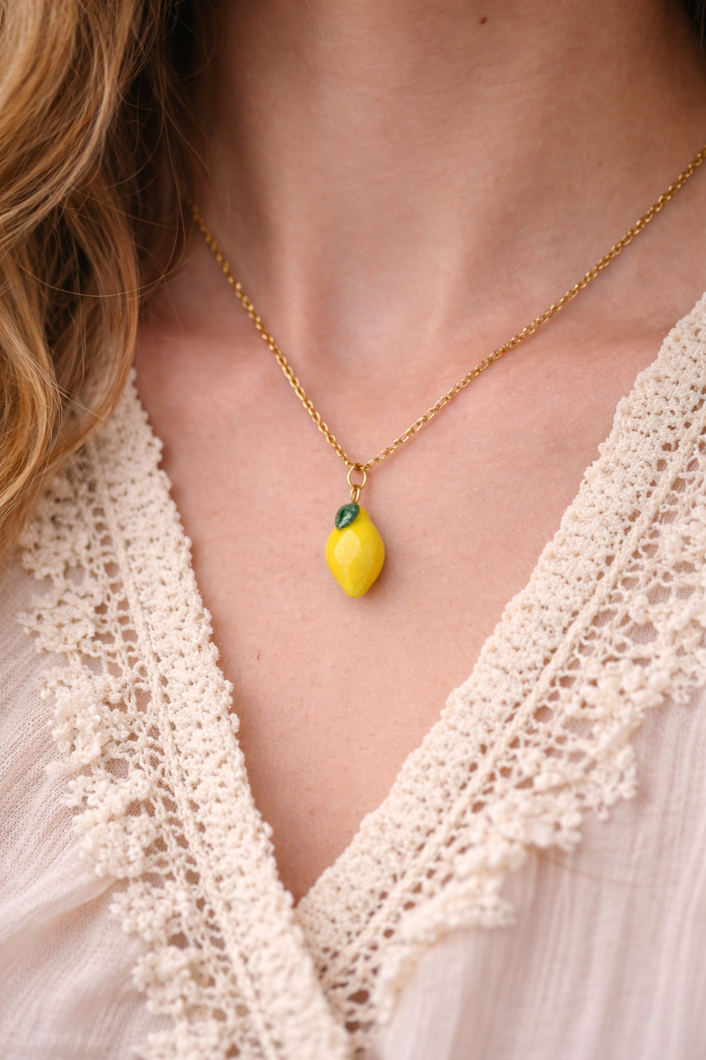 Pendentif en forme de citron élégant